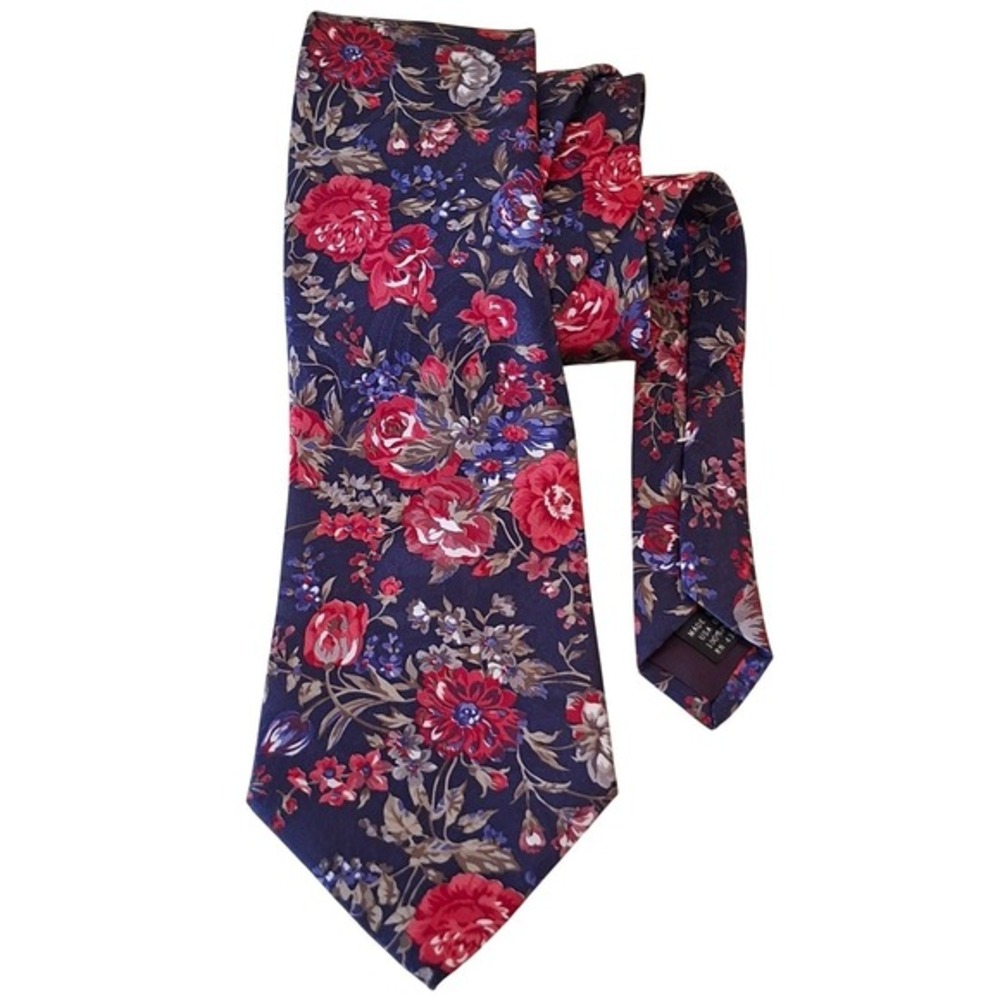 Van Heusen Floral Necktie Mens Navy Blue Red Rose Excellent Classic Tie USA Made